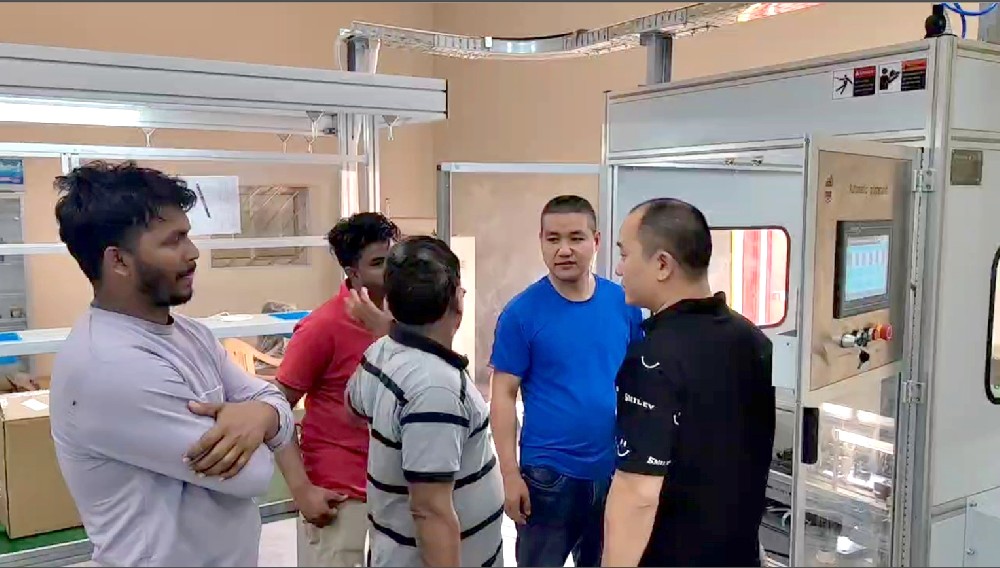 沙特阿拉伯客户（MCB自动化生产线现场安装视频）